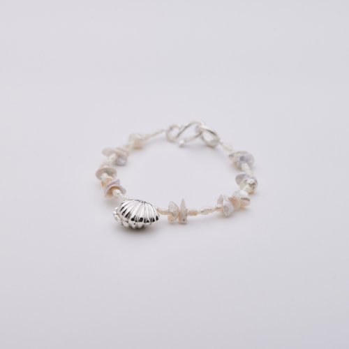 A Saving Company 貝殼珍珠手鍊 Shell and pearl bracelet