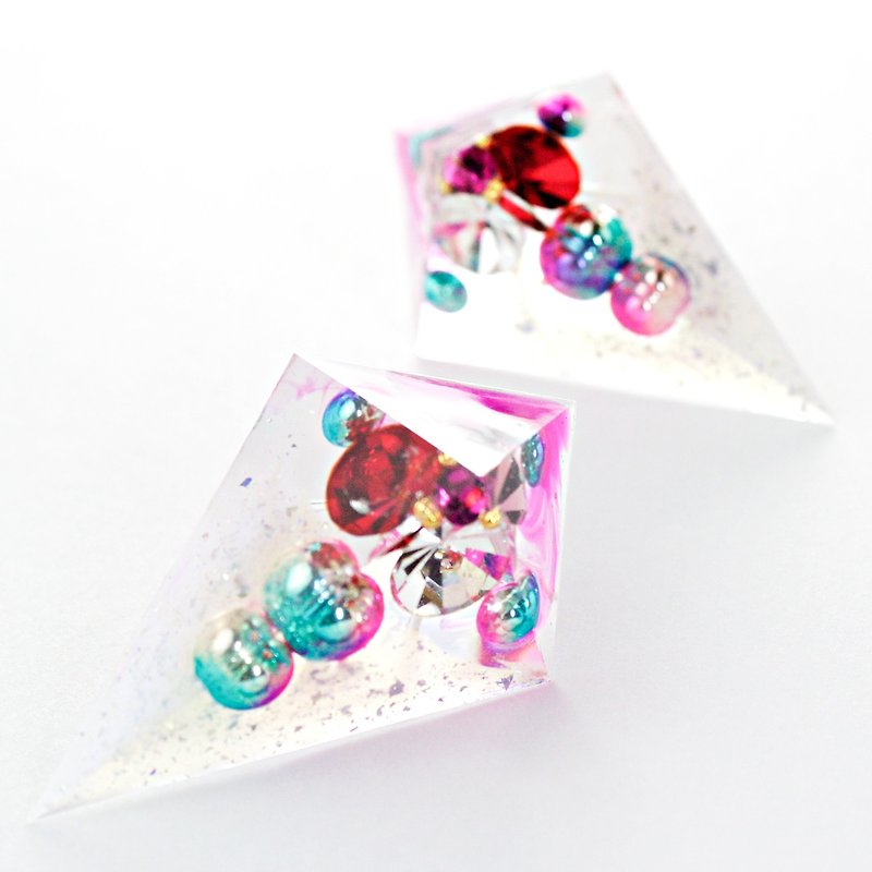 Sharp Pyramid Earrings (Miraihime) - ต่างหู - วัสดุอื่นๆ หลากหลายสี