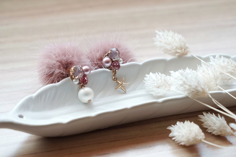 Pompon - Crystal Pearl Earrings - Pink - ต่างหู - วัสดุอื่นๆ สึชมพู
