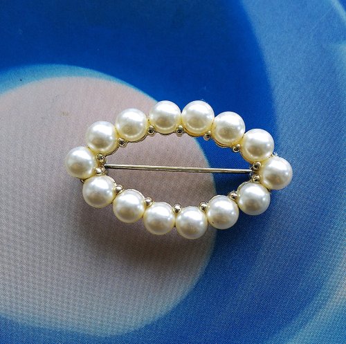 老時光角落 Vintage Jewelry 西洋古董飾品 唯美眼睛 簍空 珍珠 別針