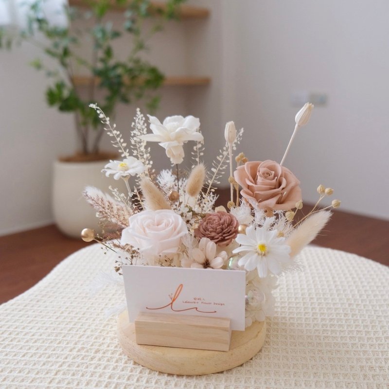 Everlasting Flower Business Card Holder/Milk Coffee Color - ช่อดอกไม้แห้ง - พืช/ดอกไม้ สีกากี