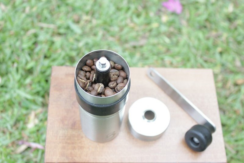 【送Kōno棉質濾紙40張】日本製 belmont 手搖咖啡磨豆器 MINI - 野餐墊/露營用品 - 其他金屬 