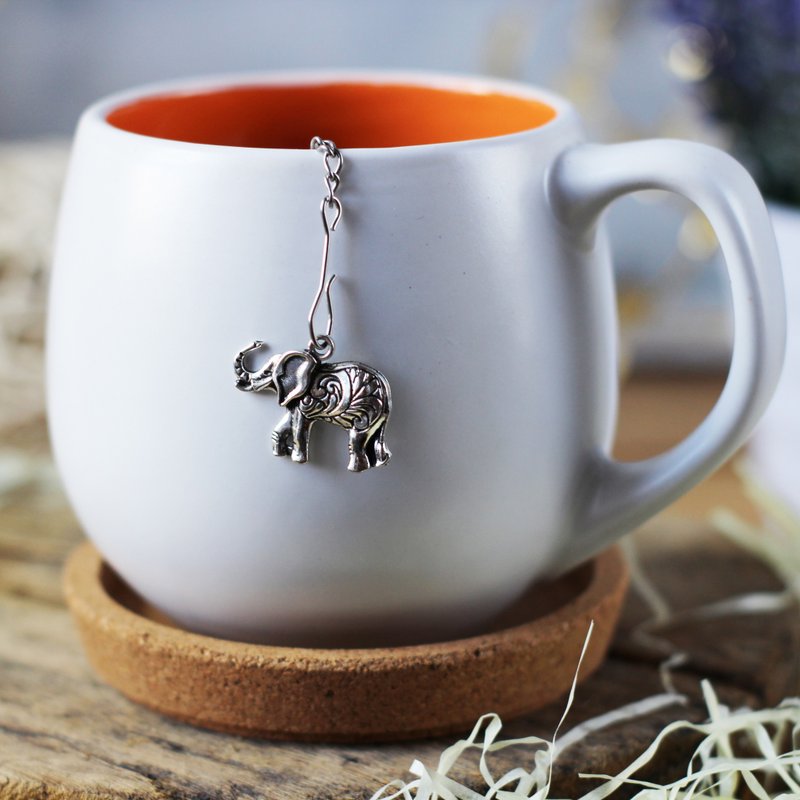 Tea strainer Elephant pendant, Tea infuser with elephant charm, Tea Steeper - ถ้วย - สแตนเลส สีเงิน