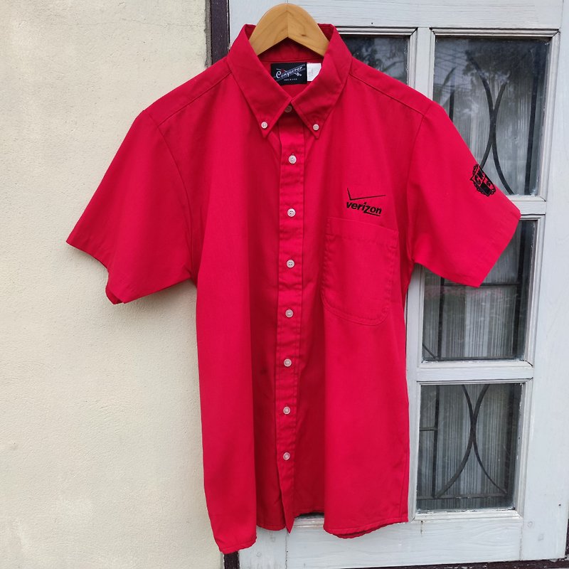 เสื้อเชิ้ตวินเทจ Verizon Button Shirt Employees Short Sleeve Shirt RED Made In U - เสื้อเชิ้ตผู้ชาย - ผ้าฝ้าย/ผ้าลินิน สีแดง