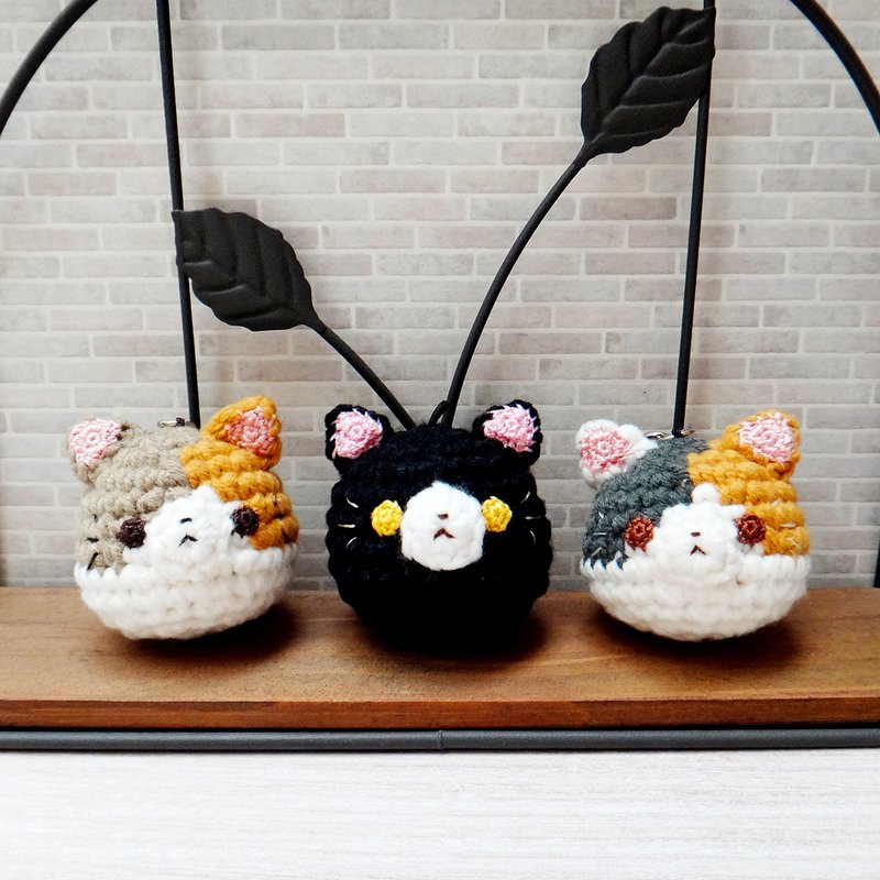 Wool knitting/three-flower cat black cat/animal head key ring - Keychains - Other Man-Made Fibers Multicolor