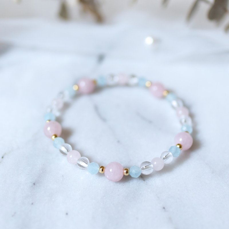 Natural Stone Series Seven Sea Sapphire Pink Crystal White Crystal Bracelet - สร้อยข้อมือ - เครื่องเพชรพลอย สึชมพู