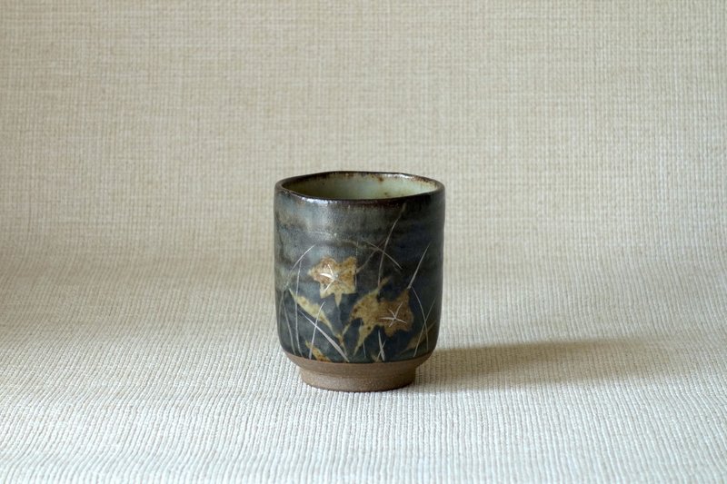 湯のみ 銀彩秋草紋b - 茶壺/茶杯/茶具 - 陶 黑色