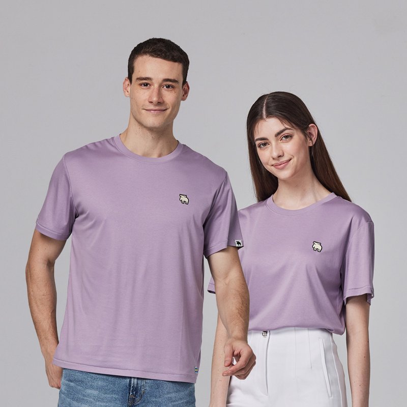 moz瑞典 刺繡駝鹿 舒適 冰河棉 100%純棉 涼感彈力-芋紫 男女共款 - 女 T 恤 - 棉．麻 紫色