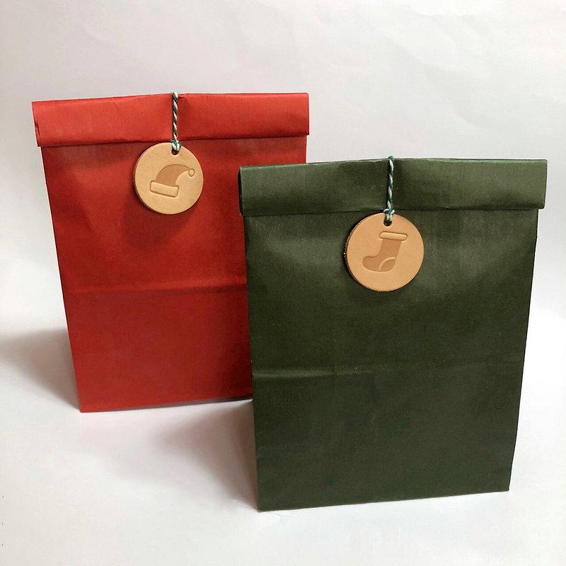 [Christmas Gift Box] Christmas gift package with genuine leather texture is the first choice for gift exchange - Other - Genuine Leather 
