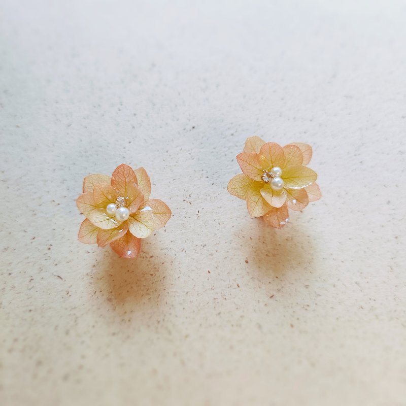 日本大地農園重瓣繡球花/多層立體花/925純銀耳環/蚊香耳夾 - 耳環/耳夾/耳骨夾 - 植物．花 多色