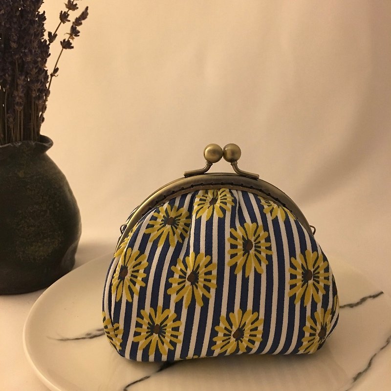 Blue and white striped sunflower mouth gold purse - กระเป๋าใส่เหรียญ - ผ้าฝ้าย/ผ้าลินิน สีน้ำเงิน