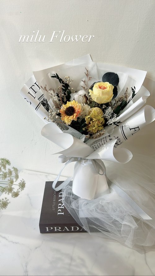ML Flower 蒾蕗花草工作室 小太陽永生花束 乾燥花 520 畢業季節送禮 教師節 告白花禮