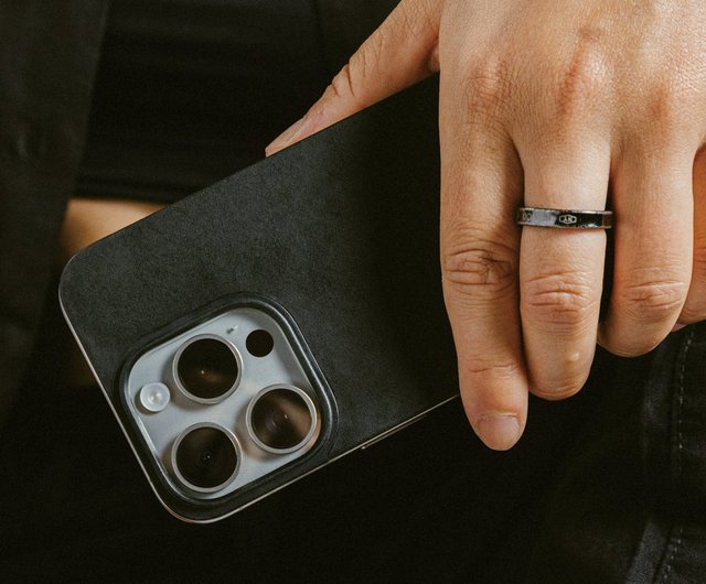 NOMAD】Horween マグネット式レザーバックパネル - iPhone 16