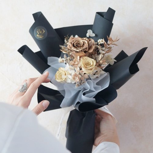 Resana Flower 芮妠花藝 永生花玫瑰中型花束 奶油金