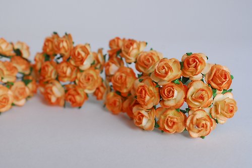 makemefrompaper Small DIY Paper Flower, 100 pieces paper rose size 1.5 cm., orange brush colors.