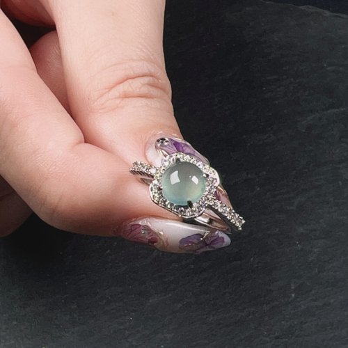 瓔珞珠寶盒 E.L.Jewelry Box 放光冰種翡翠蛋面戒指 925純銀 | 天然緬甸玉A貨翡翠 | 送禮