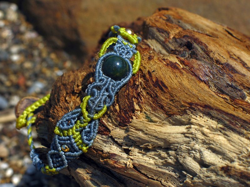Dark green marine agate macrame bracelet - Bracelets - Other Materials 