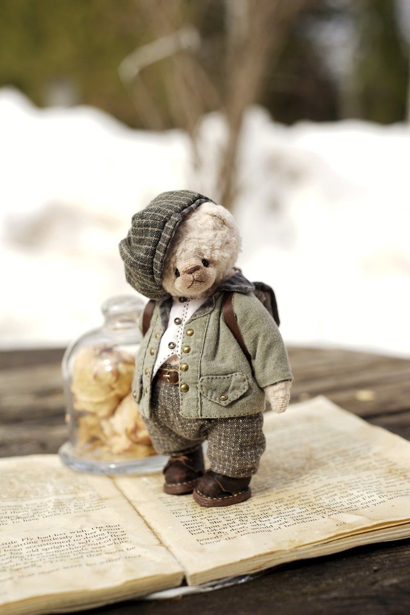 Interior teddy bear  Robert Handmade OOAK - ตุ๊กตา - วัสดุอื่นๆ หลากหลายสี