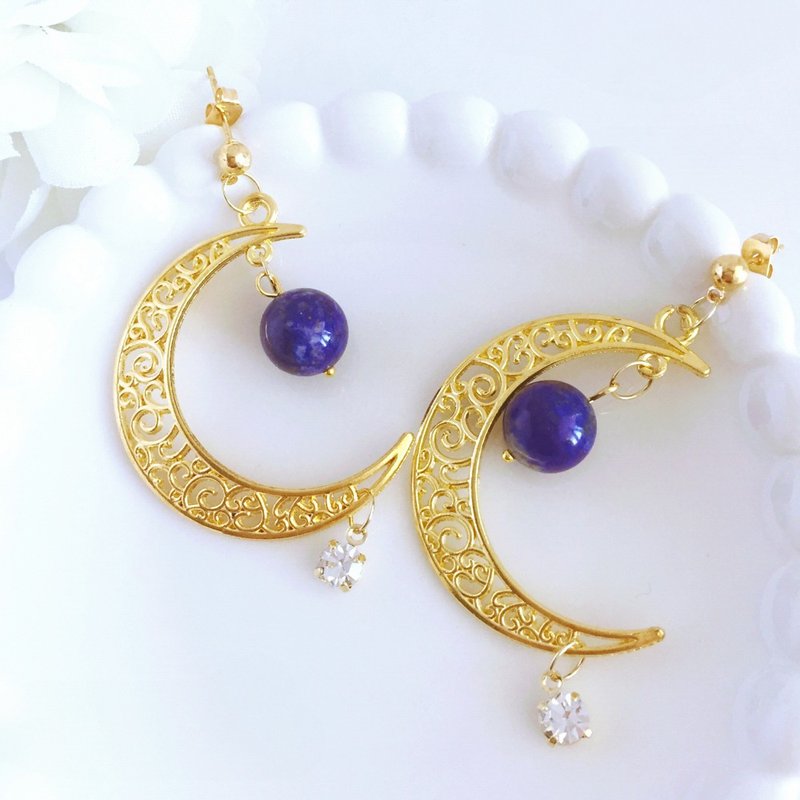 The strongest lucky Stone Lapis Lazuli crescent moon night sky earrings / Clip-On - ต่างหู - เครื่องเพชรพลอย สีน้ำเงิน