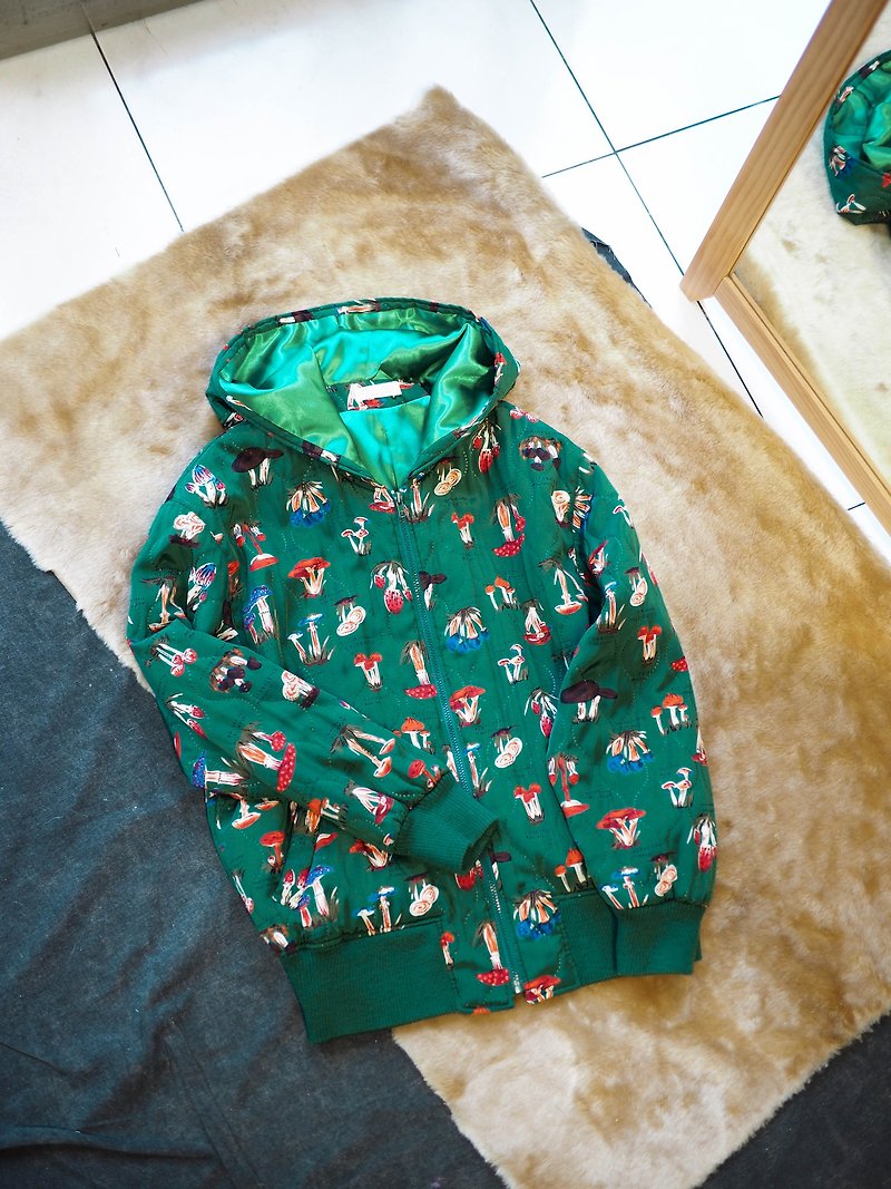 富山靛綠迷幻蘑菇童趣故事派對 古董滑布連帽拉鍊外套 - 女大衣/外套 - 聚酯纖維 綠色