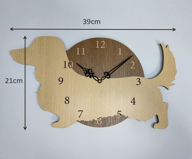 期間値下げ3000円引き 名入れ ワンちゃん はみ出し壁掛時計 ダックスフンド ベージュ クリーム 静音時計 - ショップ VANIVO 時計 -  Pinkoi