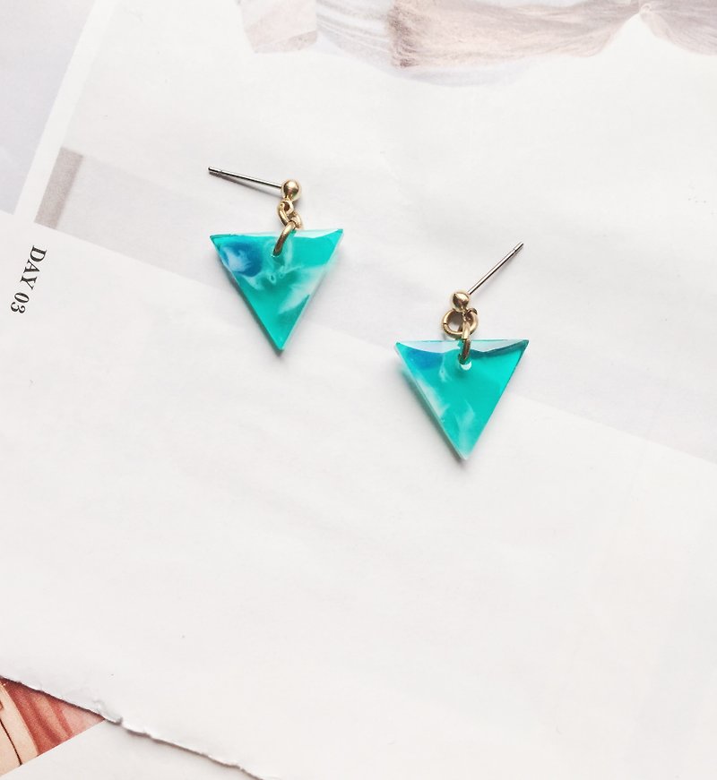 La Don - Inverted Triangle Blue Point Lake Green Ear Needle / Ear Clip - Earrings & Clip-ons - Acrylic Green