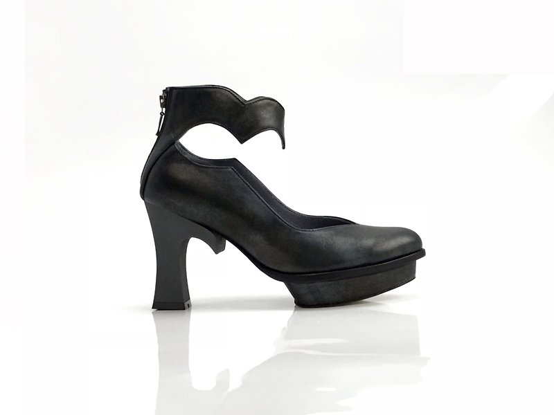 Bloom (metallic grey handmade leather shoes)  -Limited Edition - รองเท้าส้นสูง - หนังแท้ สีเทา