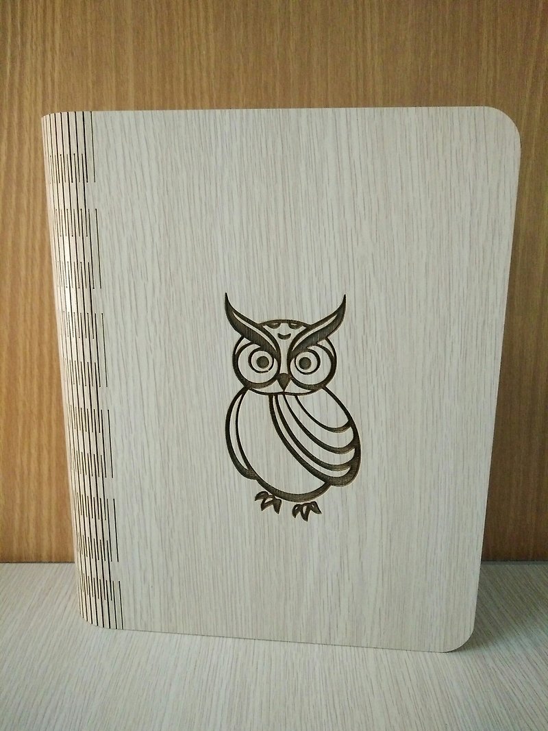 [Teacher’s Day Gift] A5─Body-molded Notebook─Ray Engraved Owl Notebook Photo Album - Notebooks & Journals - Wood 