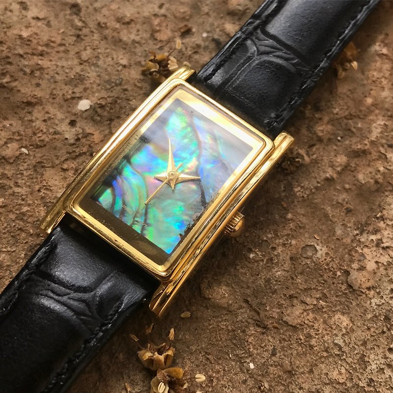 【Lost And Find】Natural  abalone pearl watch - นาฬิกาผู้หญิง - เครื่องเพชรพลอย หลากหลายสี