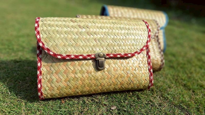 Literati Bag - กระเป๋าแมสเซนเจอร์ - พืช/ดอกไม้ หลากหลายสี