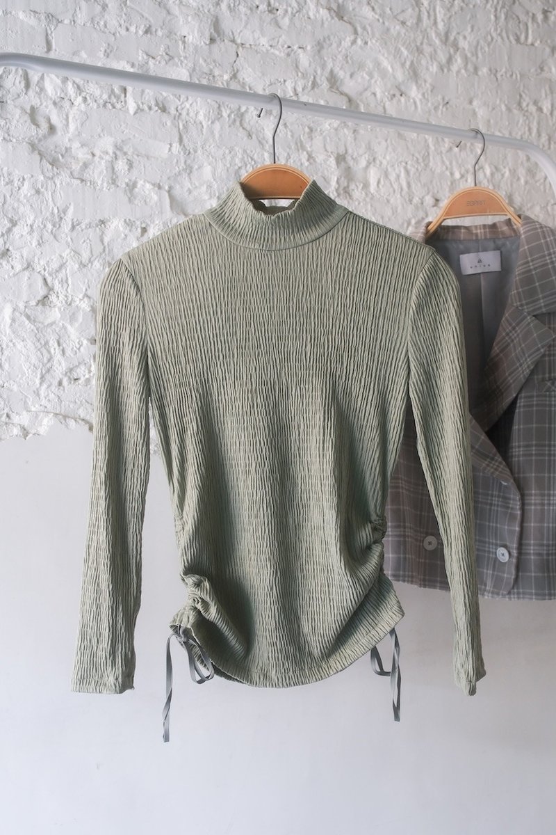 限量特惠出清/ 高領皺摺內搭上衣 - 女上衣/長袖上衣 - 棉．麻 綠色