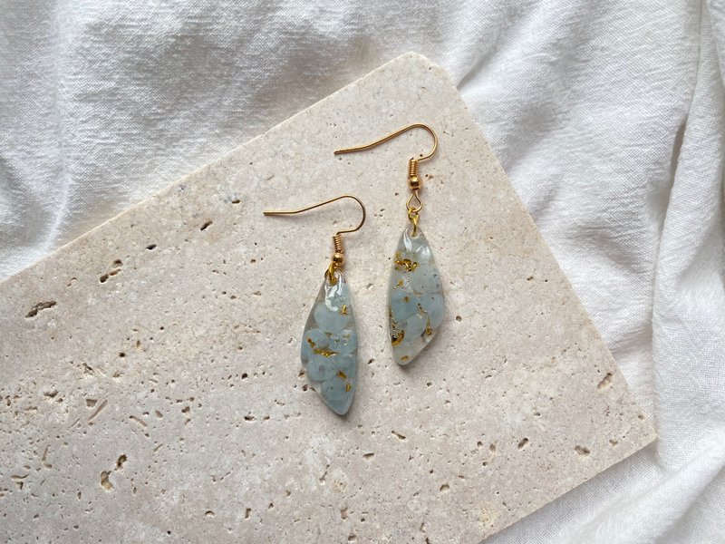 [Mermaid Gemstone] Aquamarine Stone Gold Leaf 14K Gold Packed Earrings Earhooks - Earrings & Clip-ons - Semi-Precious Stones Blue