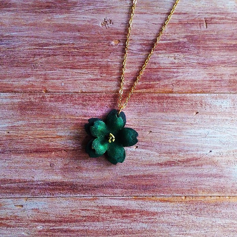 Leather Sakura Necklace Double Green Kai Handmade Leather - สร้อยคอ - หนังแท้ สีเขียว