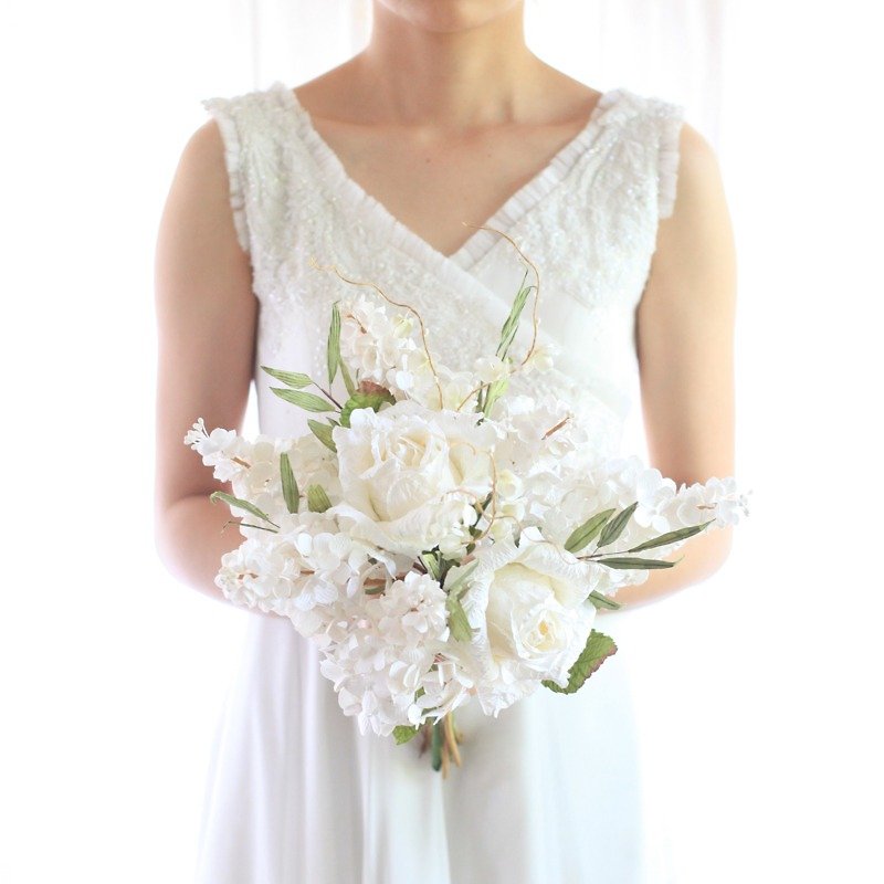MB201 : Bridal Wedding Bouquet, Heavenly White - 木工/竹藝/紙雕 - 紙 白色
