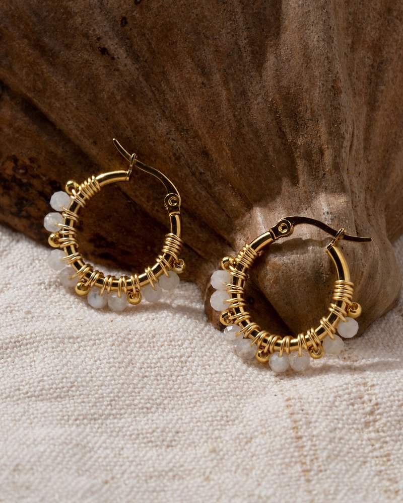 Small Amina Earrings in Moonstone (18K Gold Plated Moonstone Hoops) - ต่างหู - เครื่องประดับพลอย ขาว