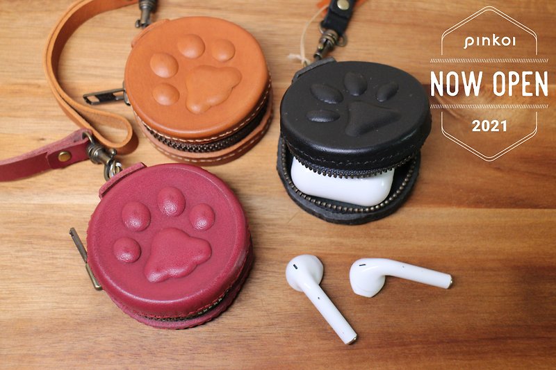 Planted leather molded cat claw meat ball dog claw coin purse earphone cover charm - Coin Purses - Genuine Leather 