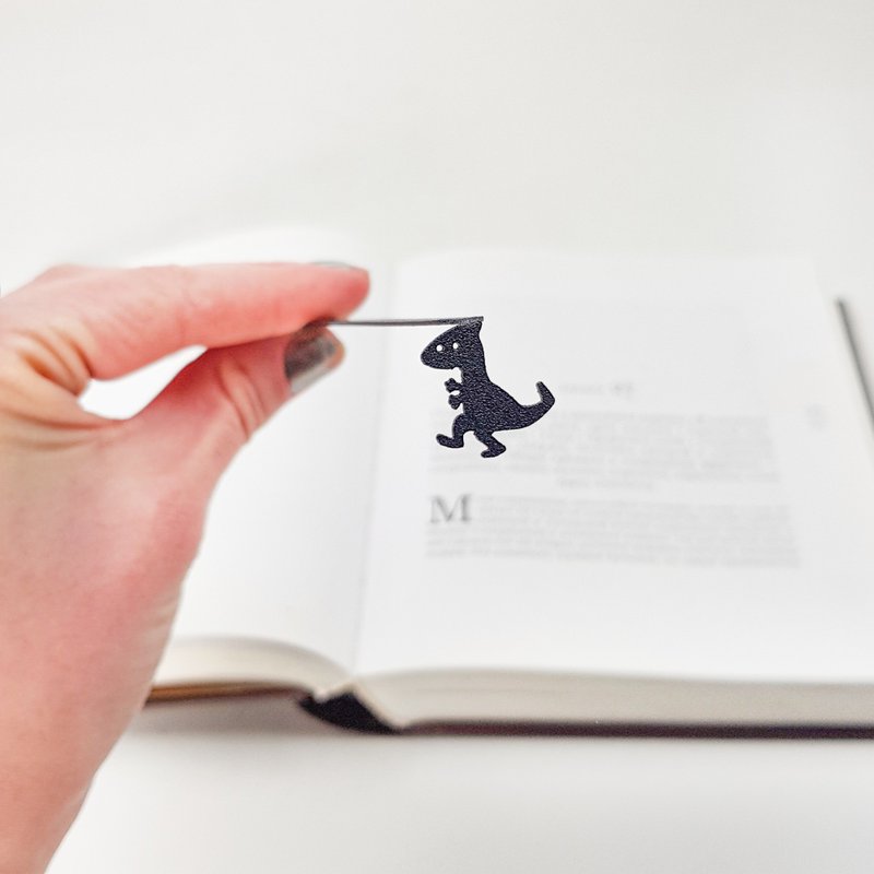 Bookmark Baby Dinosaur | Small Bookish Gift for Book Lovers - 書籤 - 其他金屬 黑色