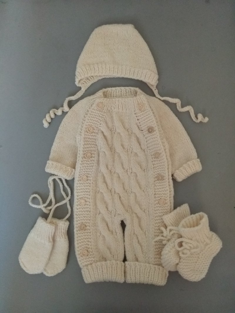 Knitting pattern for baby set, 0-3 months, pdf instruction in English - Onesies - Wool White