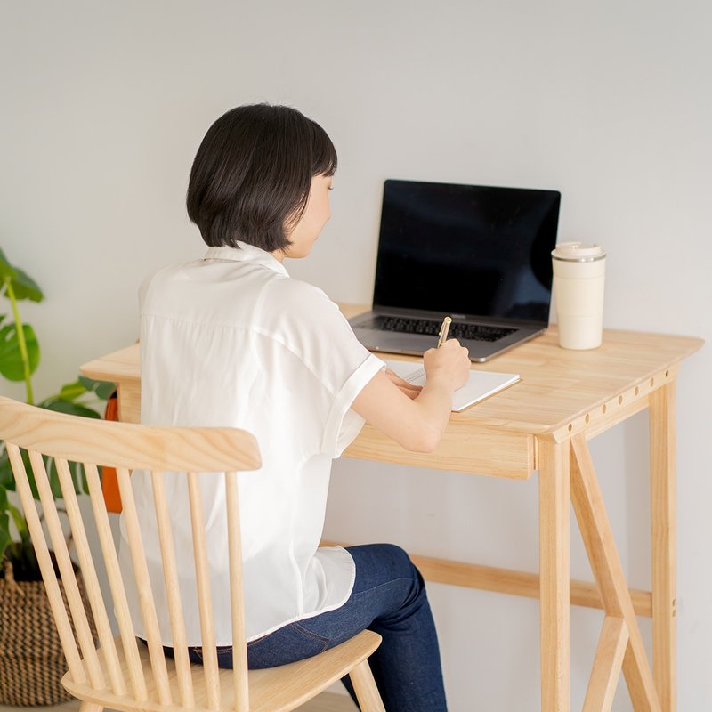 Classic Windsor table and chair set/Just right desk (small)+Classic Windsor chair/Classic style, versatile - โต๊ะอาหาร - ไม้ สีกากี