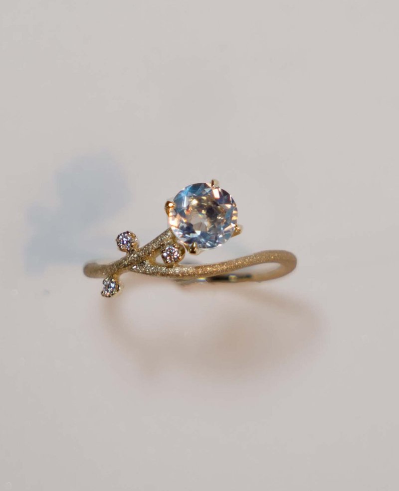 K18 Royal Blue Moon Stone Ring - 戒指 - 其他金屬 藍色
