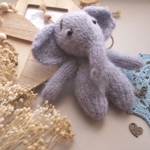 KrisboPatternToy Elephant knitting pattern, PDF. Amigurumi, animal toy tutorial
