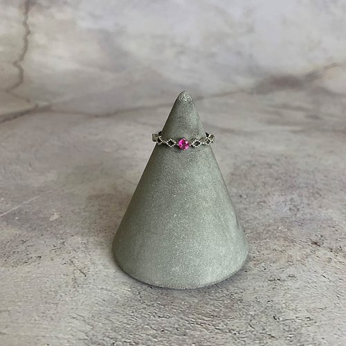 璃珠 RIJU |純銀珠寶| 粉托帕石 S925 鑲嵌寶石四爪圓形菱形邊戒指