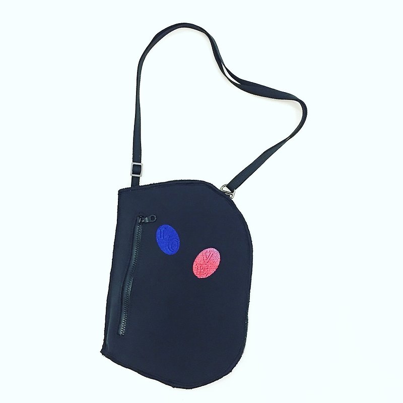 Fog LOVE Body Bag - Messenger Bags & Sling Bags - Polyester Black