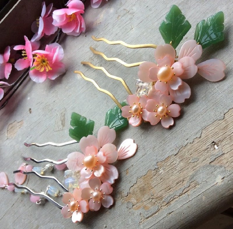 Meow Handmade~Chinese Style Japanese Style Four-Claw Shell Cherry Blossom Hair Comb (Pink/Gold/Silver) - Hair Accessories - Other Materials Pink