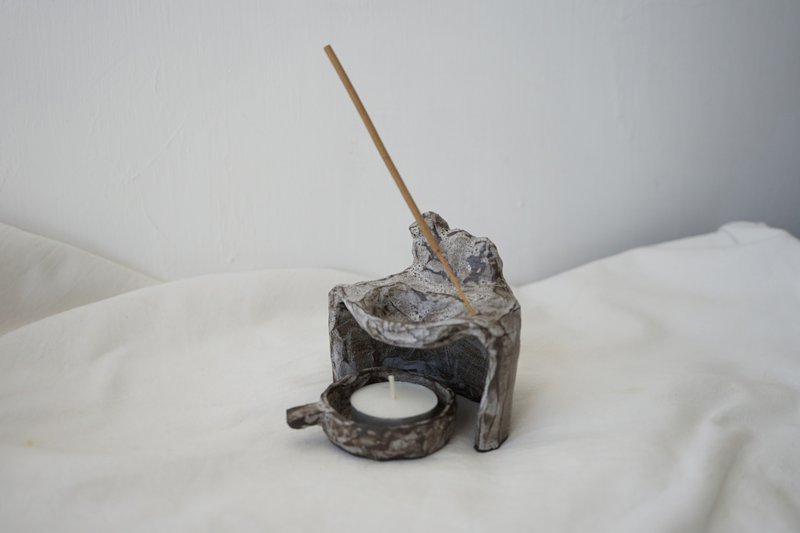 陶瓷啞面米黑色精油座 獅子山香氛座 線香座 (8.5cm x 9cm) - 花瓶/花器 - 瓷 黑色