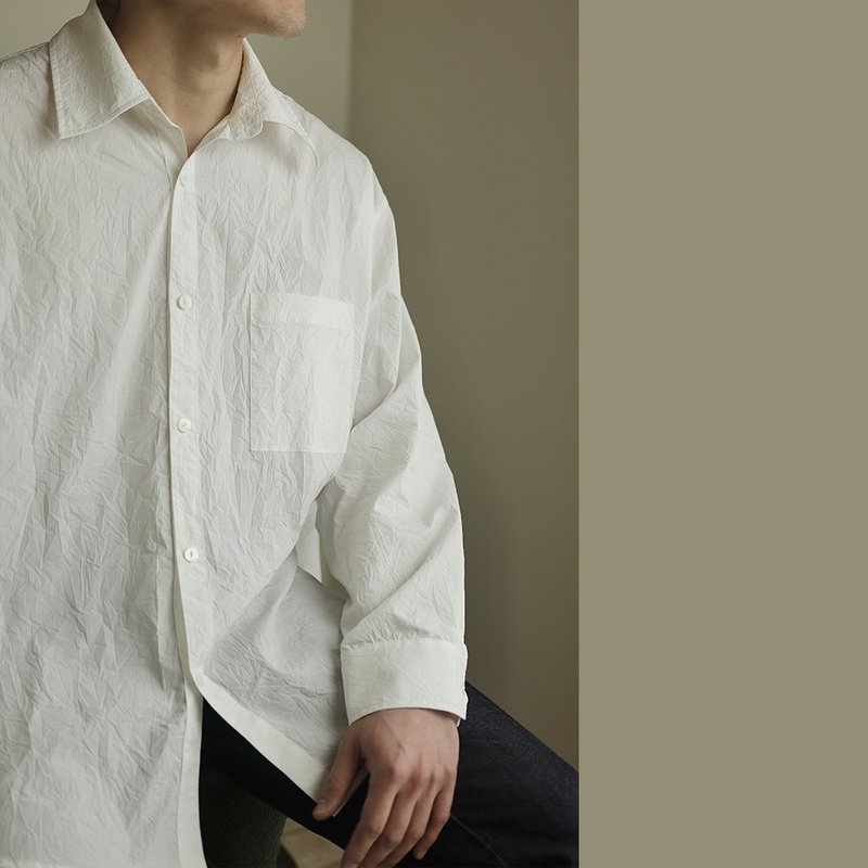 Leisure pleated white shirt, oversize loose casual basic blouse for both people - อื่นๆ - ผ้าฝ้าย/ผ้าลินิน ขาว