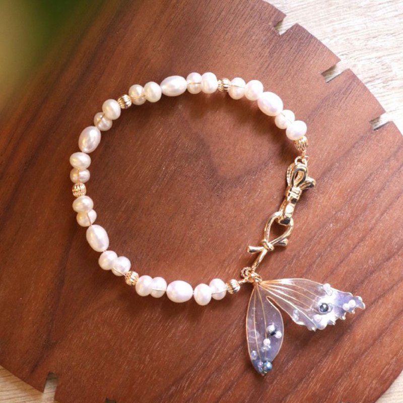 The Legend of the Blue Ocean-Pearl Bracelet Handmade Crystal Flower Resin Jewelry - สร้อยคอ - เรซิน สีน้ำเงิน