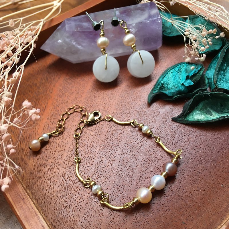 Natural Shanghai Tricolor Pearl Brass Bracelet / White Jade Earrings Limited Combination Group - Bracelets - Gemstone Gold