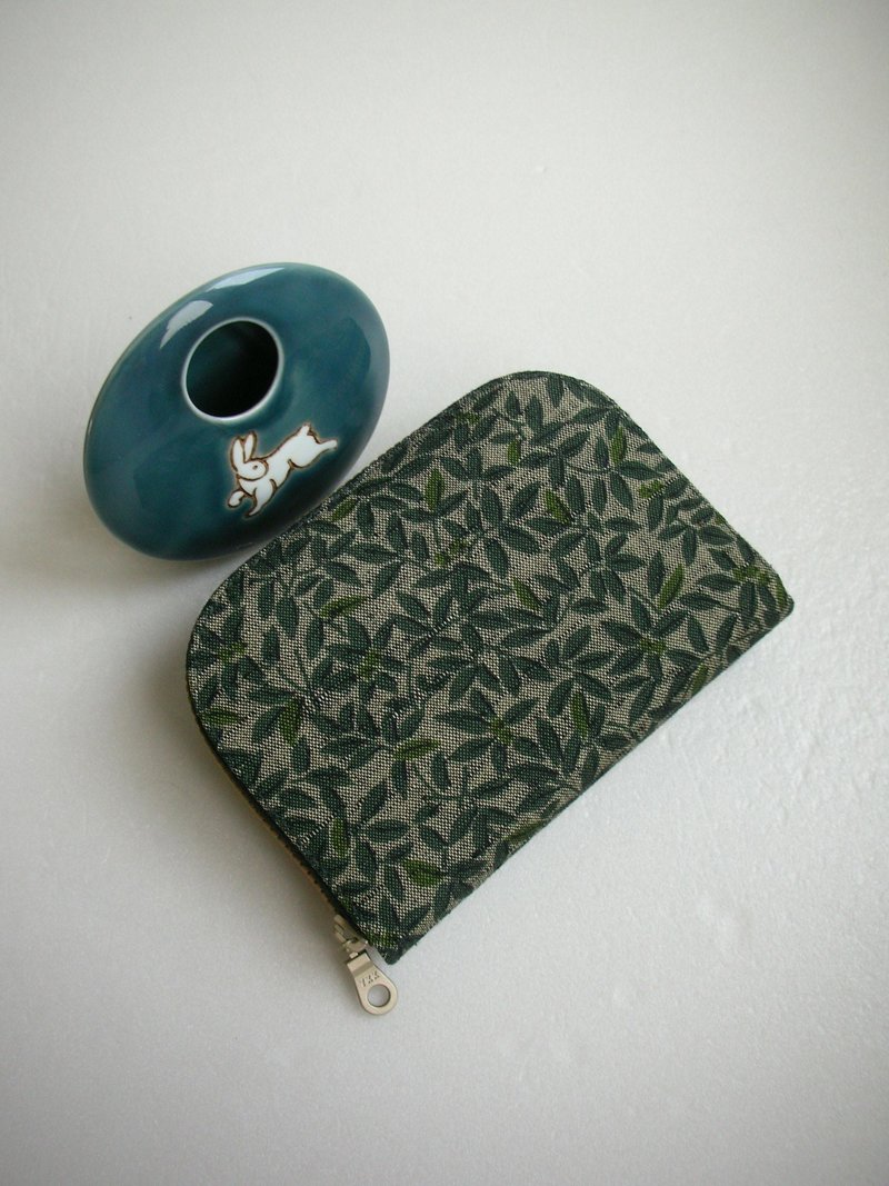 Kyoto fu weaving dyed Linen[leaf small pattern]-short clip/wallet/coin purse/gift - Wallets - Cotton & Hemp Green