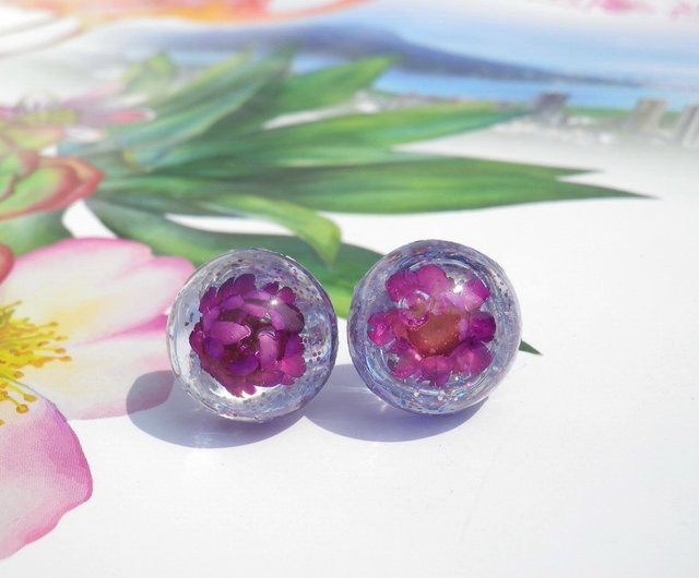 アニーのワークショップ手作りの装飾品Yahua、紫わらデイジーピアス（耳ピン） - ショップ annys-workshop ピアス・イヤリング -  Pinkoi